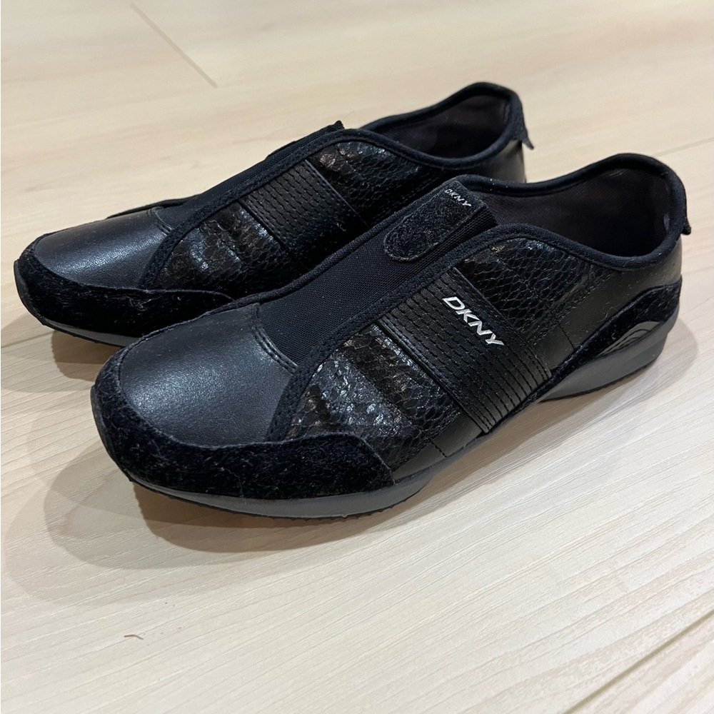 DKNY Slip On Shoe Size 7.5